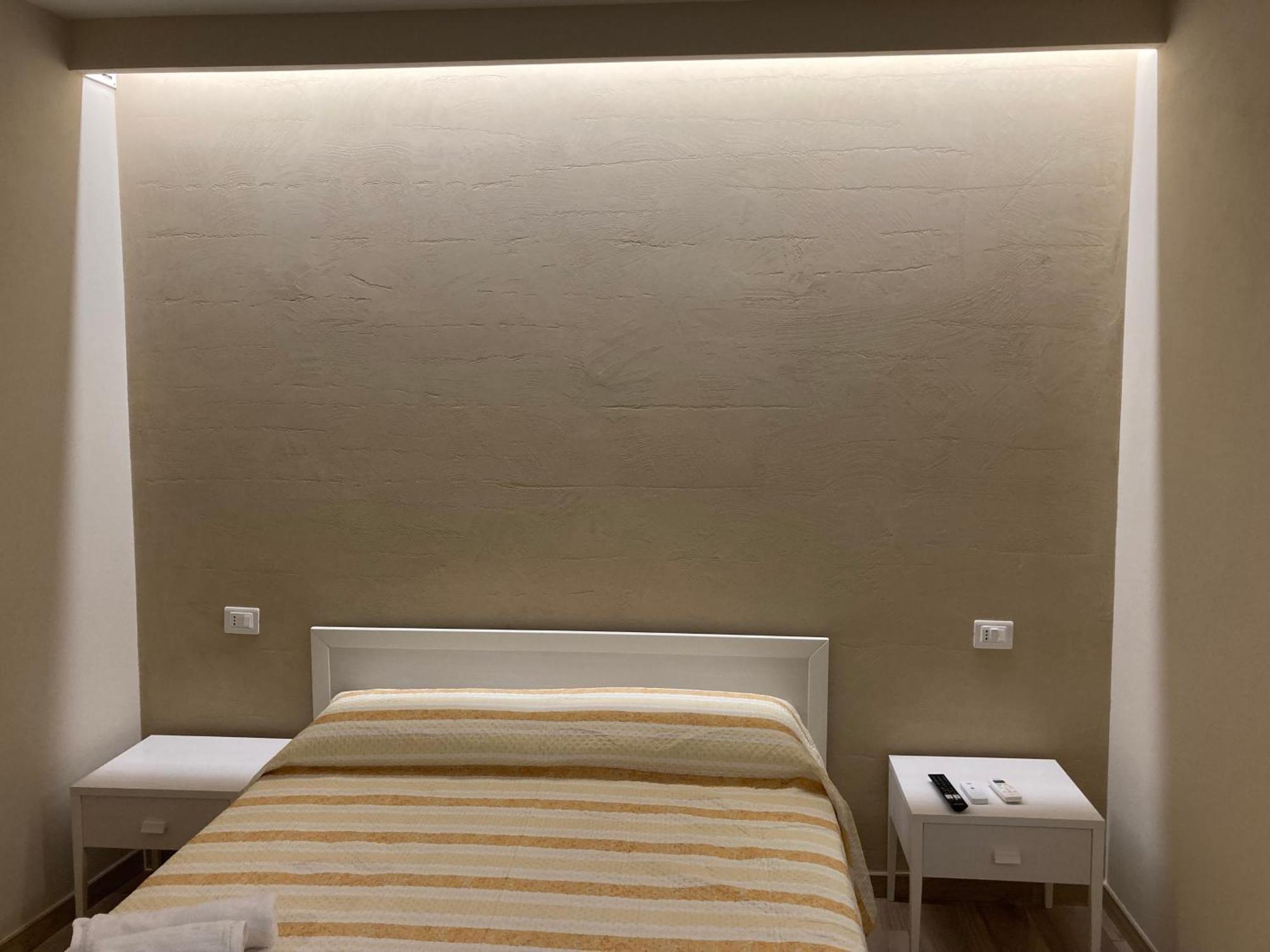 Apartamento Residenza Ferdinando - 40M Dal Mare Pizzo  Exterior foto