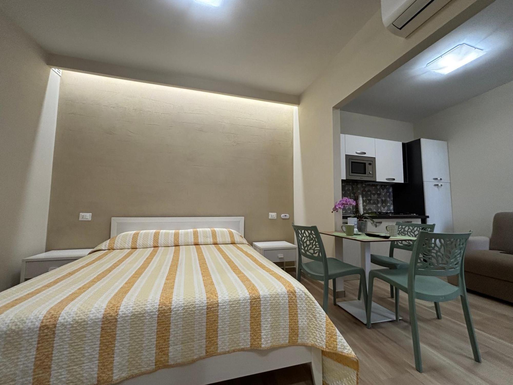 Apartamento Residenza Ferdinando - 40M Dal Mare Pizzo  Exterior foto